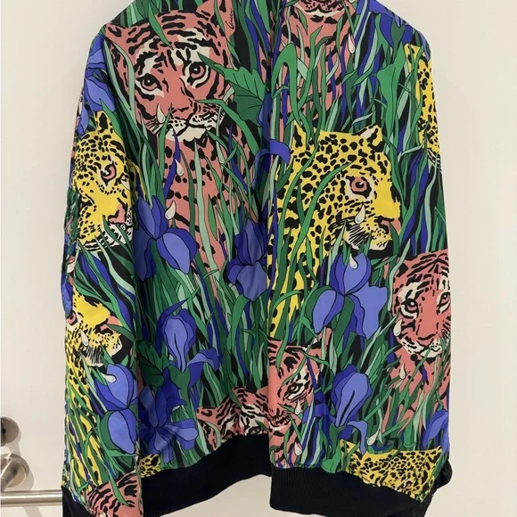 Gucci Jacket Multicolor Reversible
Bomber Poncho / jacket  Leopard Animal Print - Picture 7 of 16